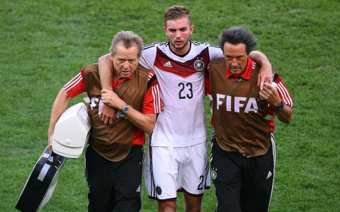 Thumbnail image for World Cup shows soccer cannot be complacent on concussion