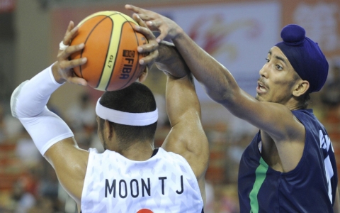 Thumbnail image for Sikh basketball players gain congressional support to lift ban on turbans