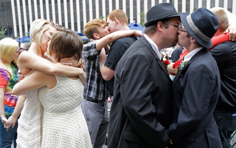 Thumbnail image for Same-sex marriage foes have their day in court in Cincinnati