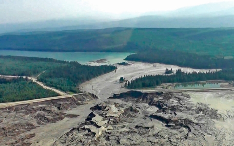 Thumbnail image for Salmon run threatened by ‘unprecedented’ British Columbia mining spill