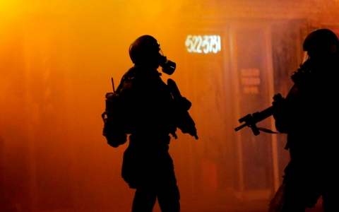 Thumbnail image for Congress scrutinizes police militarization before planned Ferguson protest