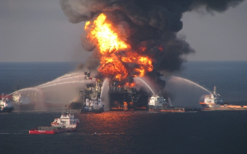 Thumbnail image for Halliburton agrees to $1.1B settlement for role in Gulf oil spill