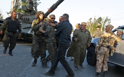 Thumbnail image for Blame traded over alleged cease-fire violations in Ukraine