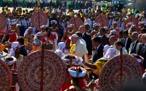 Thumbnail image for Pope arrives in Sri Lanka, urges uncovering truth of civil war