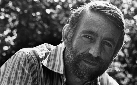 Thumbnail image for Rod McKuen, mega-selling poet and performer, dies at 81