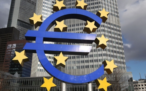 Thumbnail image for Eurozone tips into deflation, sparking fears of more economic woe to come