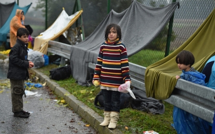 Thousands of refugees stranded as Balkans struggle with backlog