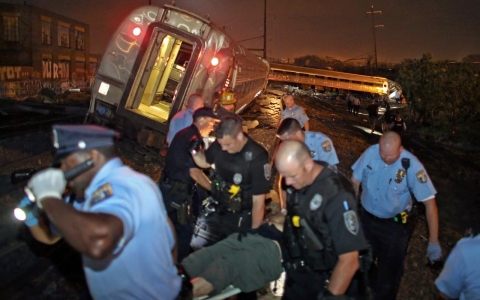 Thumbnail image for Lawmakers poised to extend deadline on train safety measure