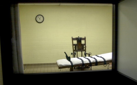 Thumbnail image for Florida inmate requests execution by electric chair