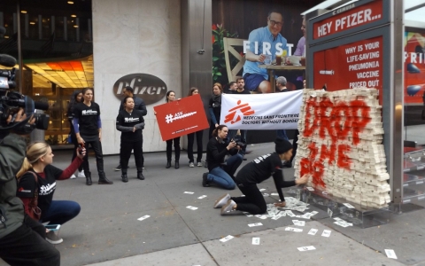 Thumbnail image for MSF protests price of Pfizer pneumonia vaccine