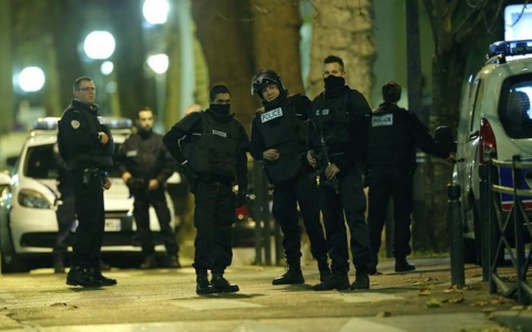 Thumbnail image for At least two dead in French police raid seeking attack suspects 