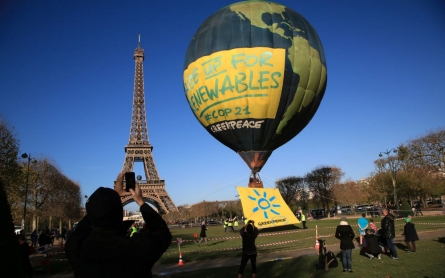 Hollande, activists gear up for critical climate talks 