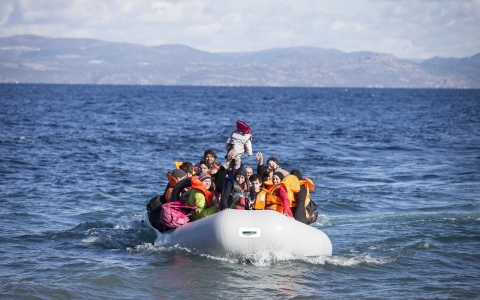 Thumbnail image for Turkey detains 1,300 refugees en route to Greece