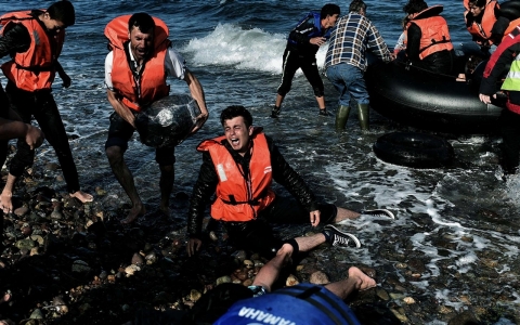 Thumbnail image for Greek island struggles to provide medical care to refugees