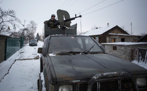 Thumbnail image for Deadly clashes in restive east Ukraine ahead of crunch peace talks