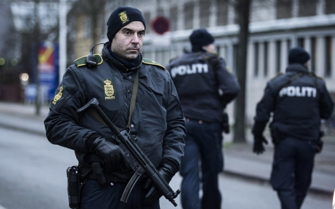 Thumbnail image for Copenhagen attacker, shot dead by police, was on intel agency's 'radar'