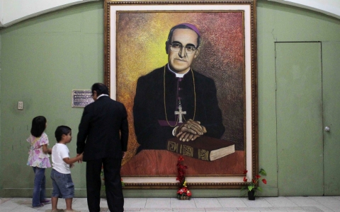 Thumbnail image for Pope Francis approves martyrdom for slain Salvadoran archbishop