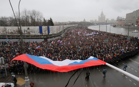 Thumbnail image for Thousands march in Russia to mourn Putin critic Boris Nemtsov