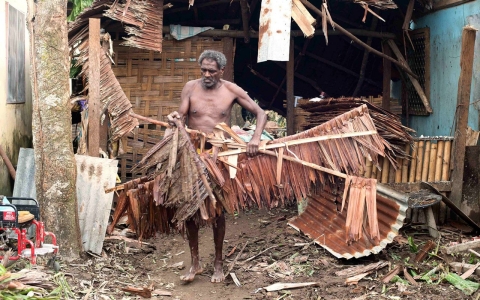 Thumbnail image for Vanuatu president: Cyclone-ravaged country must 'start over'