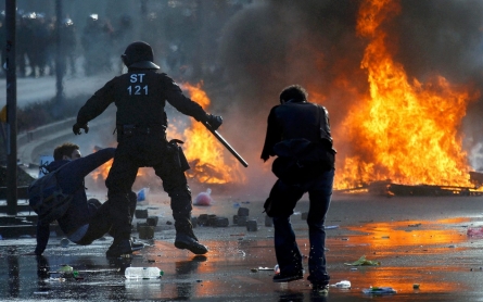 Anti-austerity protesters clash with police near ECB HQ in Frankfurt