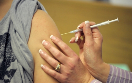 Australia to deny benefits to parents refusing to vaccinate their children