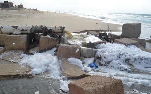 Thumbnail image for Parting the brown sea: Sewage crisis threatens Gaza's access to water