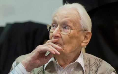 Thumbnail image for 'Accountant of Auschwitz' goes on trial, says he shares moral guilt