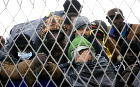 Thumbnail image for Italy's coast guard rescues 1,500 migrants