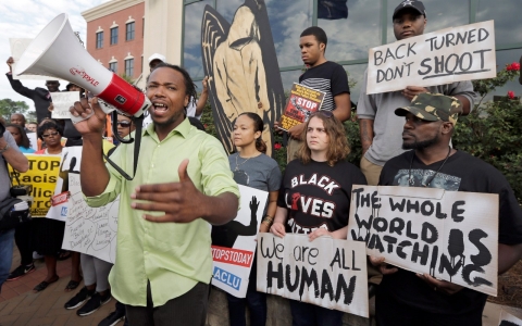 Thumbnail image for Protesters decry racism after South Carolina officer charged with murder