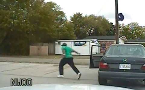 Thumbnail image for Dashcam video shows SC man fleeing traffic stop before police shooting