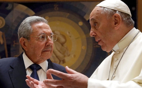 Thumbnail image for Raúl Castro meets Pope Francis, says he may return to Catholicism