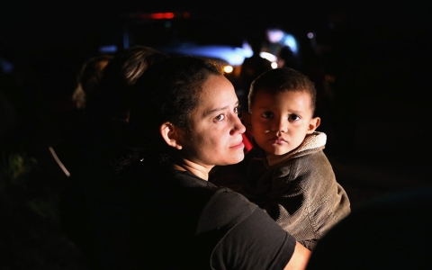 Thumbnail image for Judge may rule to end detention of families seeking asylum in US