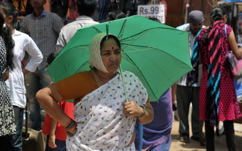 Thumbnail image for At least 800 dead in India heat wave