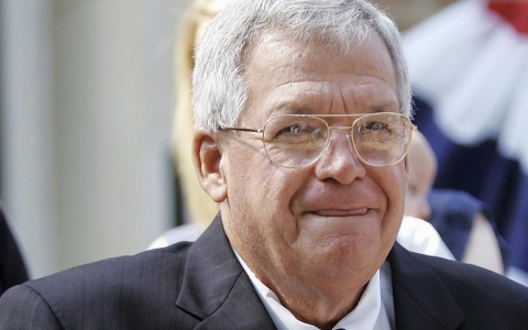 Thumbnail image for Hastert paid to hide sexual misconduct, newspaper reports