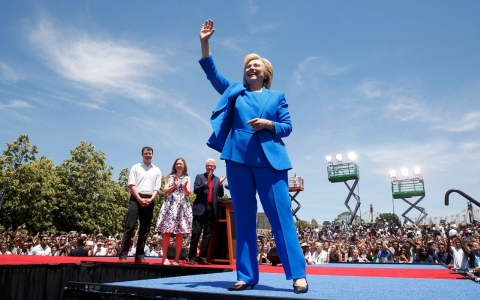 Thumbnail image for Hillary Clinton touts herself as populist champion in announcement speech