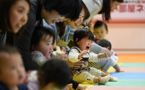 Thumbnail image for Work conditions for Japanese women may be affecting marriage, birth rates