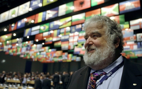 Thumbnail image for Chuck Blazer admits taking bribes, says other FIFA execs guilty too