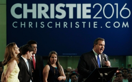 Chris Christie, running for president, looks to rehabilitate image 