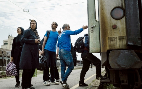 Thumbnail image for Hungary starts building anti-migrant fence on Serbian border