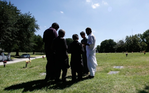 Thumbnail image for Plan to create Muslim cemetery sparks uproar in Texas city