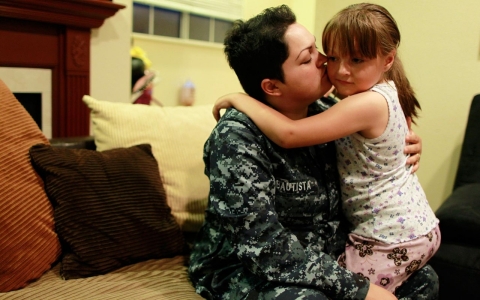 Thumbnail image for Forces look to mom-friendly policies to combat US women’s military fatigue