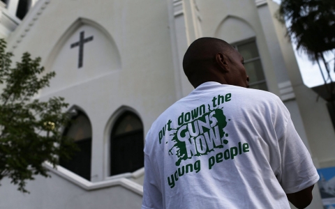 Thumbnail image for Carolina congregations wrestle with taking guns to church