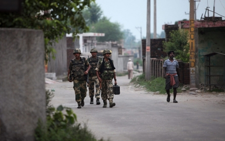 Pakistani, Indian troops trade fire in Kashmir, killing 3