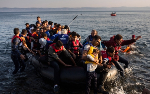 Thumbnail image for Refugee crisis heightens on Greece's eastern islands