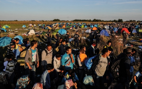 Thumbnail image for US to take in 10,000 Syrian refugees after criticism of slow response