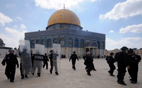 Thumbnail image for Dozens wounded in clashes over Jerusalem’s Al-Aqsa entry restrictions