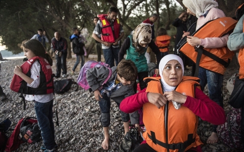 Thumbnail image for US to admit 15,000 more refugees in 2016