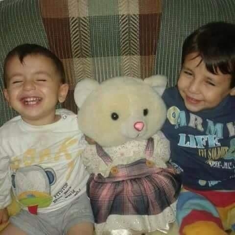 Aylan Kurdi (l.) and his older brother Galip.