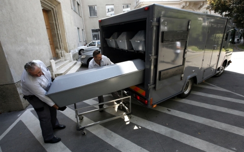 Thumbnail image for Bulgaria charges three men over dead refugees in truck in Austria