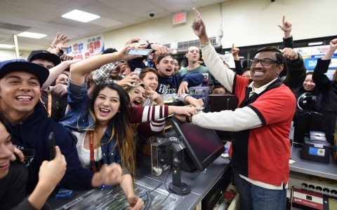 Thumbnail image for $1.6B Powerball jackpot goes to three winners in three states